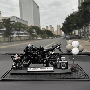 Q5T汽车摆件2025新款车载装饰中控台饰品车内用品摩托模型男士