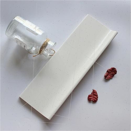 弧形踢脚线酒店厨房地脚线陶瓷装饰条黑白色瓷砖贴脚线阴角收边条