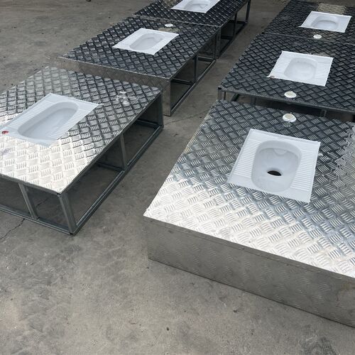 防滑花纹铝板一体蹲坑不锈钢定制款移动厕所平地侧排蹲便器卫浴