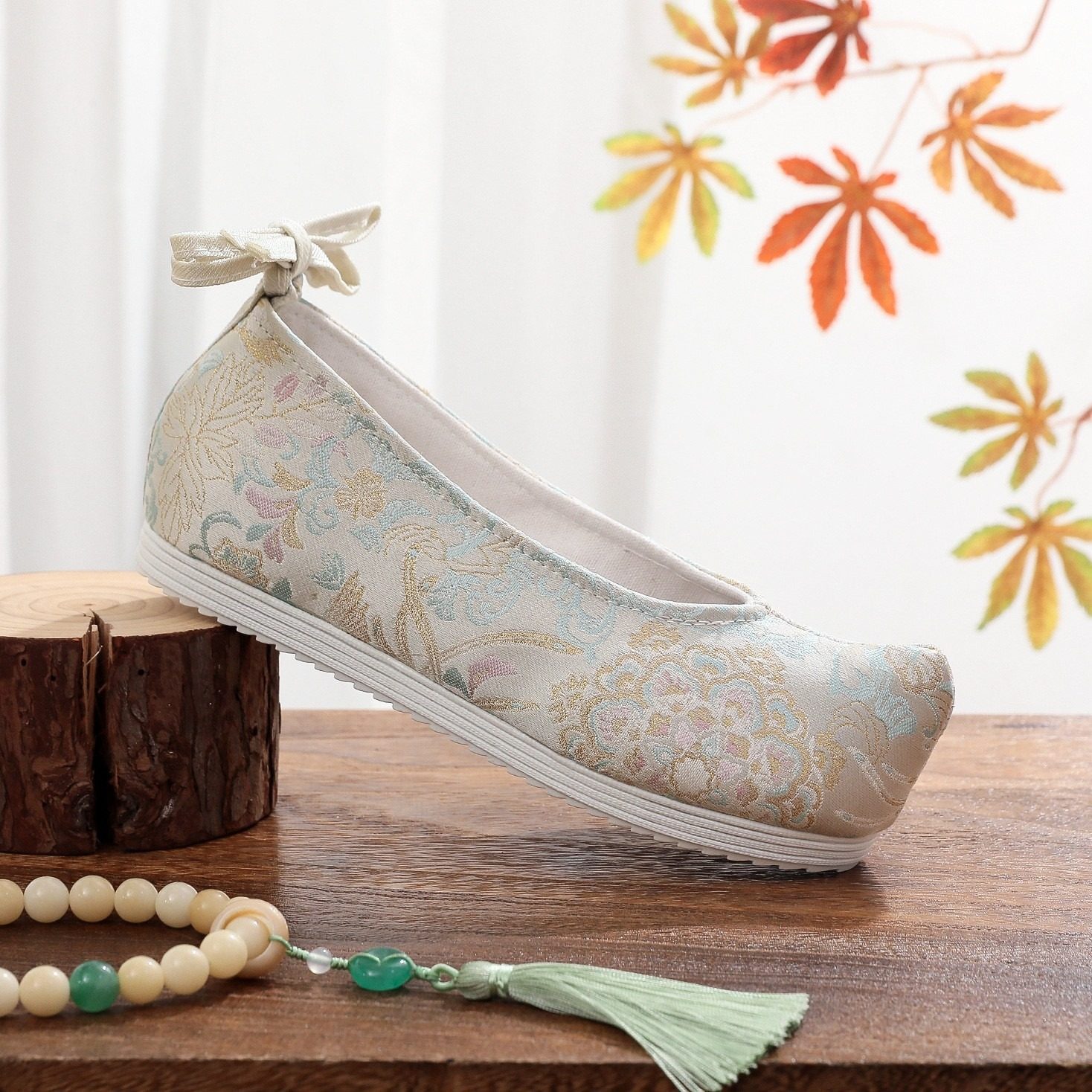 2026年春秋季新款汉服绣花鞋古风素板缎面汉服鞋搭配马面裙汉服鞋,女鞋,汉服鞋,淘宝优惠券,粉丝福利购,淘宝优惠卷