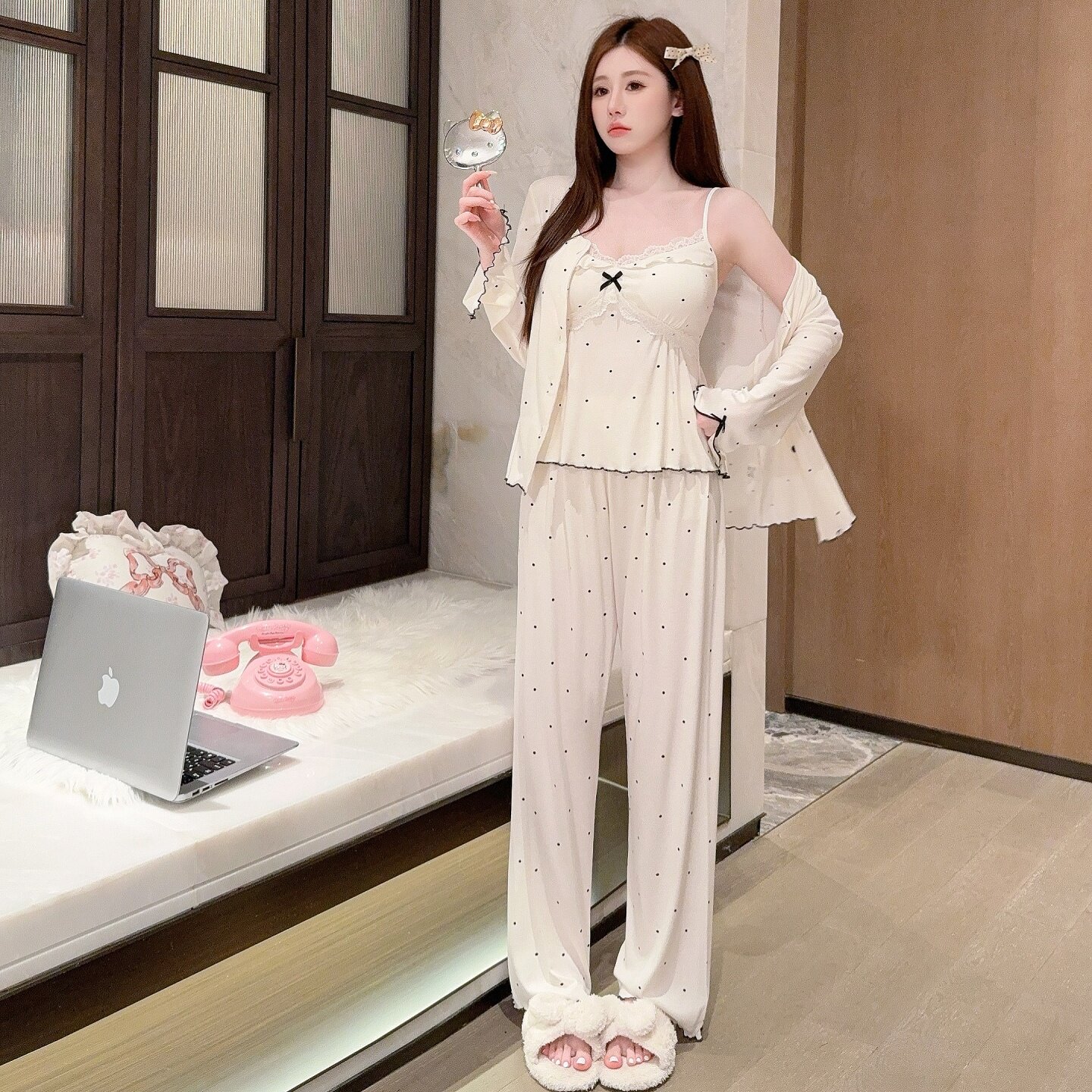 波点莫代尔棉三件套睡衣女秋冬款性感吊带长袖带胸垫家居服套装