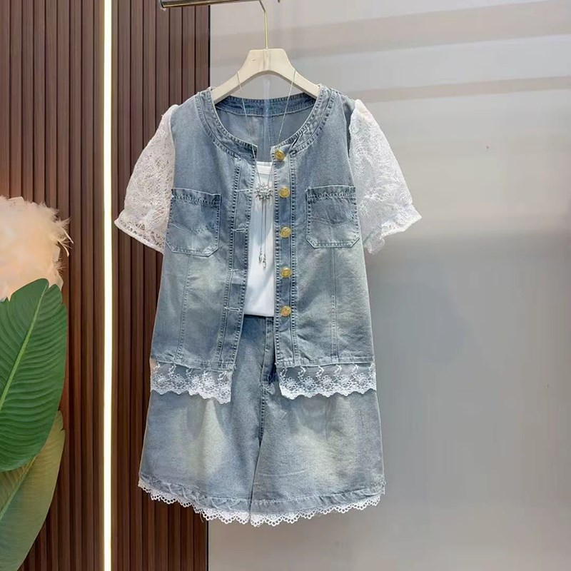 夏季新款韩版时尚复古牛仔拼接蕾丝上衣大码胖mm百搭花边短裤套装
