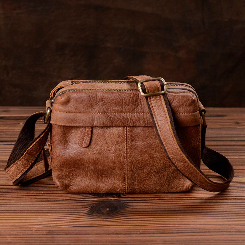 手工斜挎休闲单肩包复古头层牛皮男女小包横款疯马皮男包