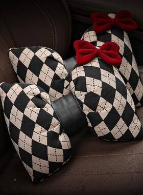 格蝴蝶内结汽车头枕座椅车载护枕一对女IXW生饰可爱装饰菱用品颈
