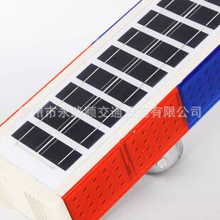 太阳能爆闪灯 四面警示灯路口LED爆闪灯太阳能灯交通灯红蓝路障灯