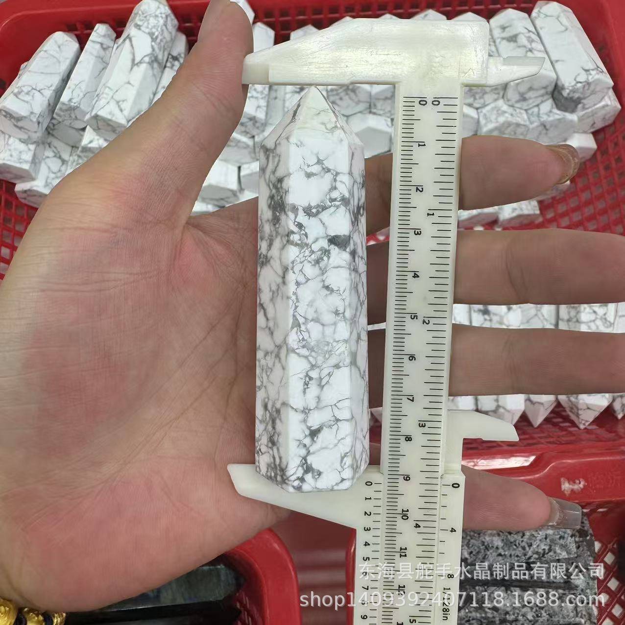 跨境热销天然水晶六棱单尖水晶柱子白松石原石晶体打磨手工工艺品