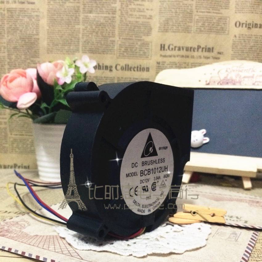 台达9厘米 汽车增压涡轮风扇 鼓风机 12V3.84A 超劲爆风BCB1012UH