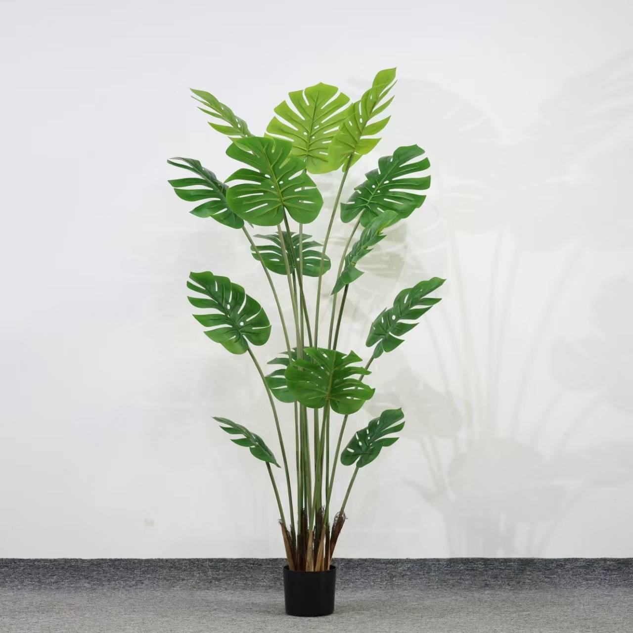 厂家直销带刺龟背亚马逊热销婚庆室内装饰庭院造景仿真绿植小清新