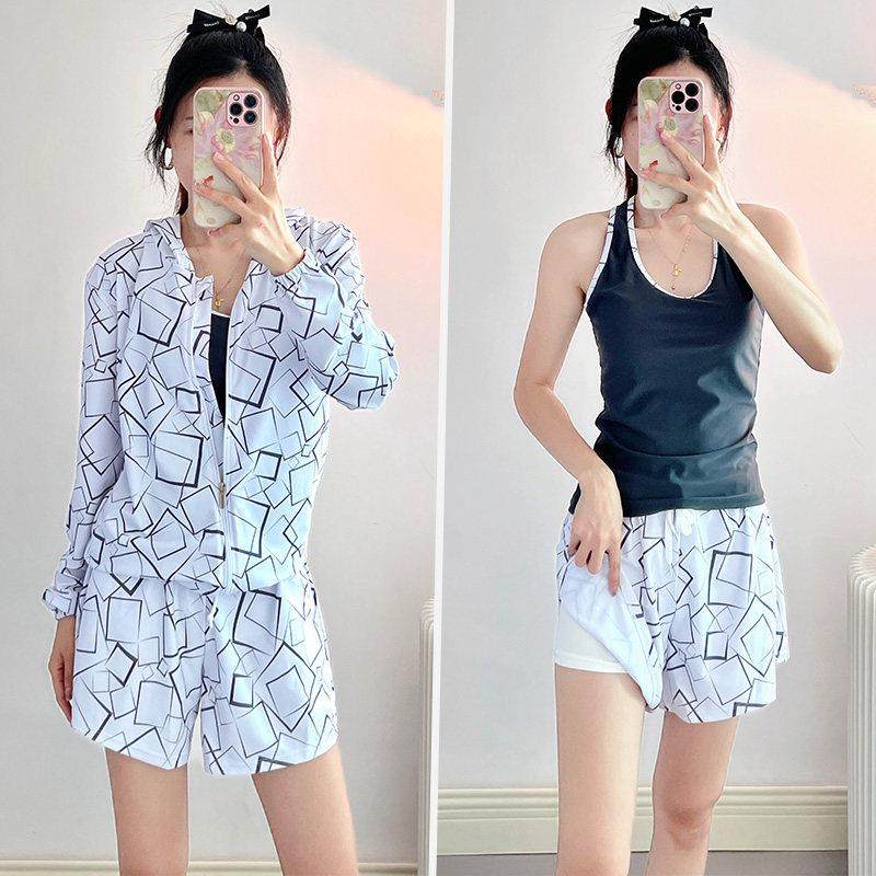 泳衣女2025新款分体保守防晒长袖罩衫大码宽松遮肉泡温泉冲浪泳装,3C数码配件,USB多功能数码宝,淘宝优惠券,粉丝福利购,淘宝优惠卷