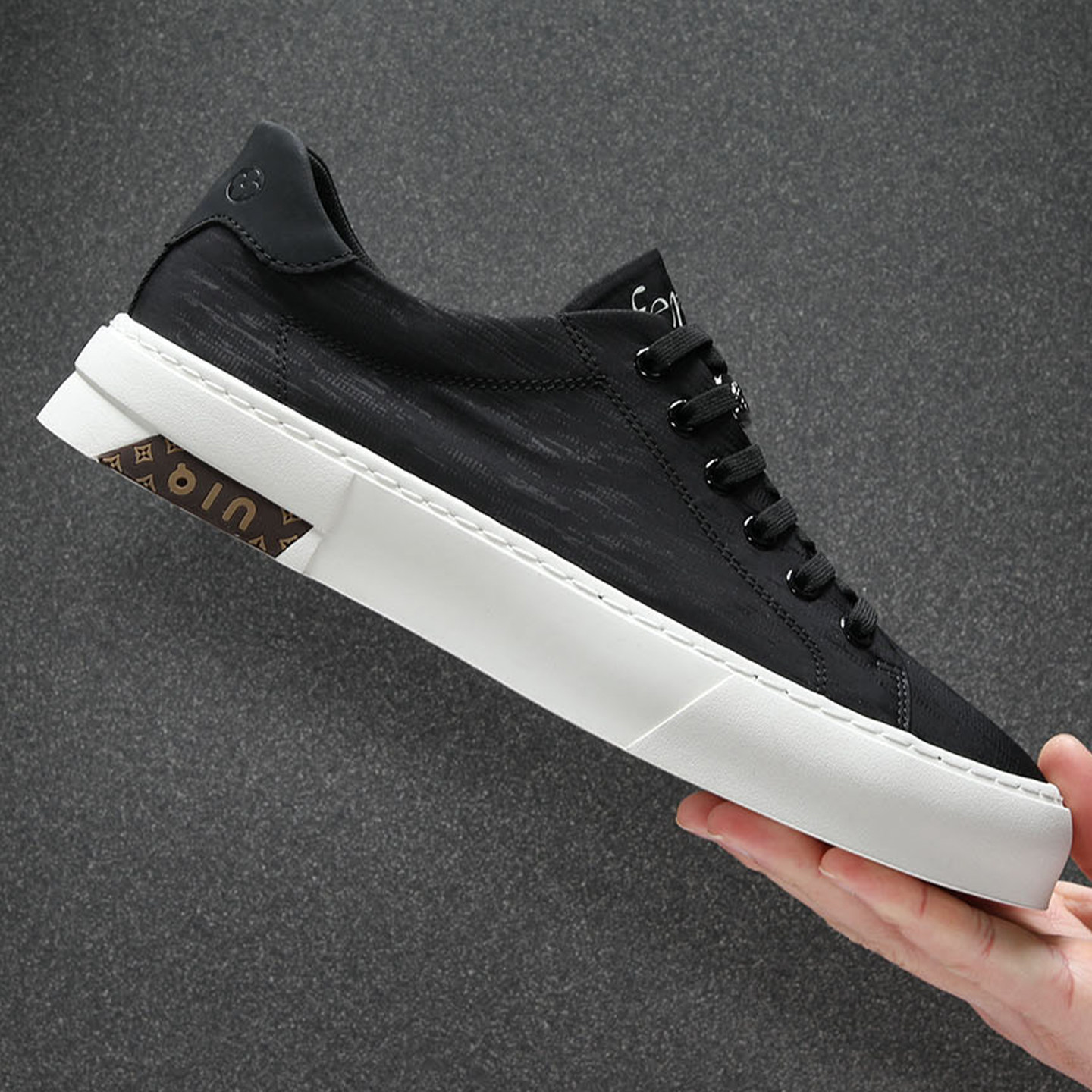 欧洲站春季新款帆布男鞋休闲板鞋一脚蹬百搭透气舒适低帮鞋男潮鞋,流行男鞋,休闲板鞋,淘宝优惠券,粉丝福利购,淘宝优惠卷