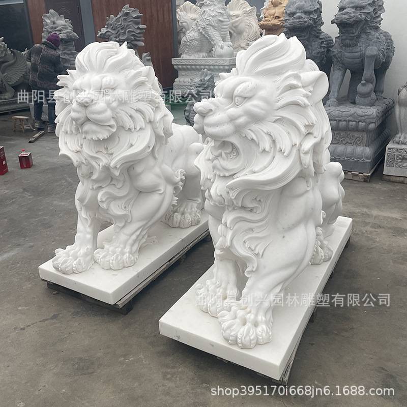 石雕现代欧式石狮子一对酒店户外门口石头汇丰爬狮公司工厂动物