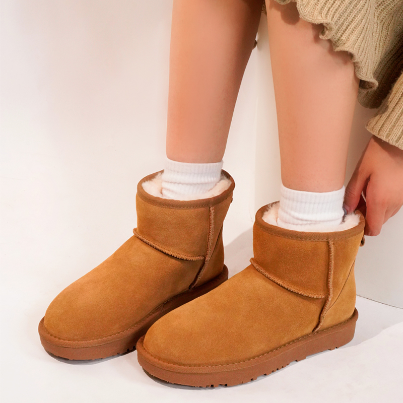 冬季新款雪地靴女厚底增高羊皮毛一体平底防滑棉鞋加绒加厚短筒靴