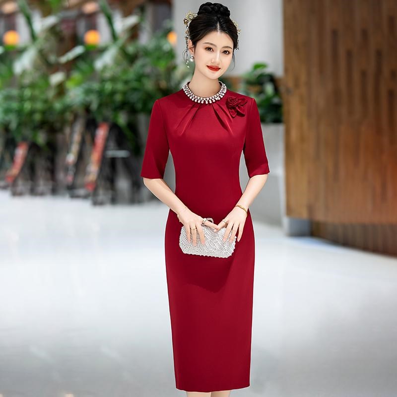 2025新喜婆婆婚宴装年轻旗袍结婚妈妈礼服高贵气质妈妈装婚宴礼服