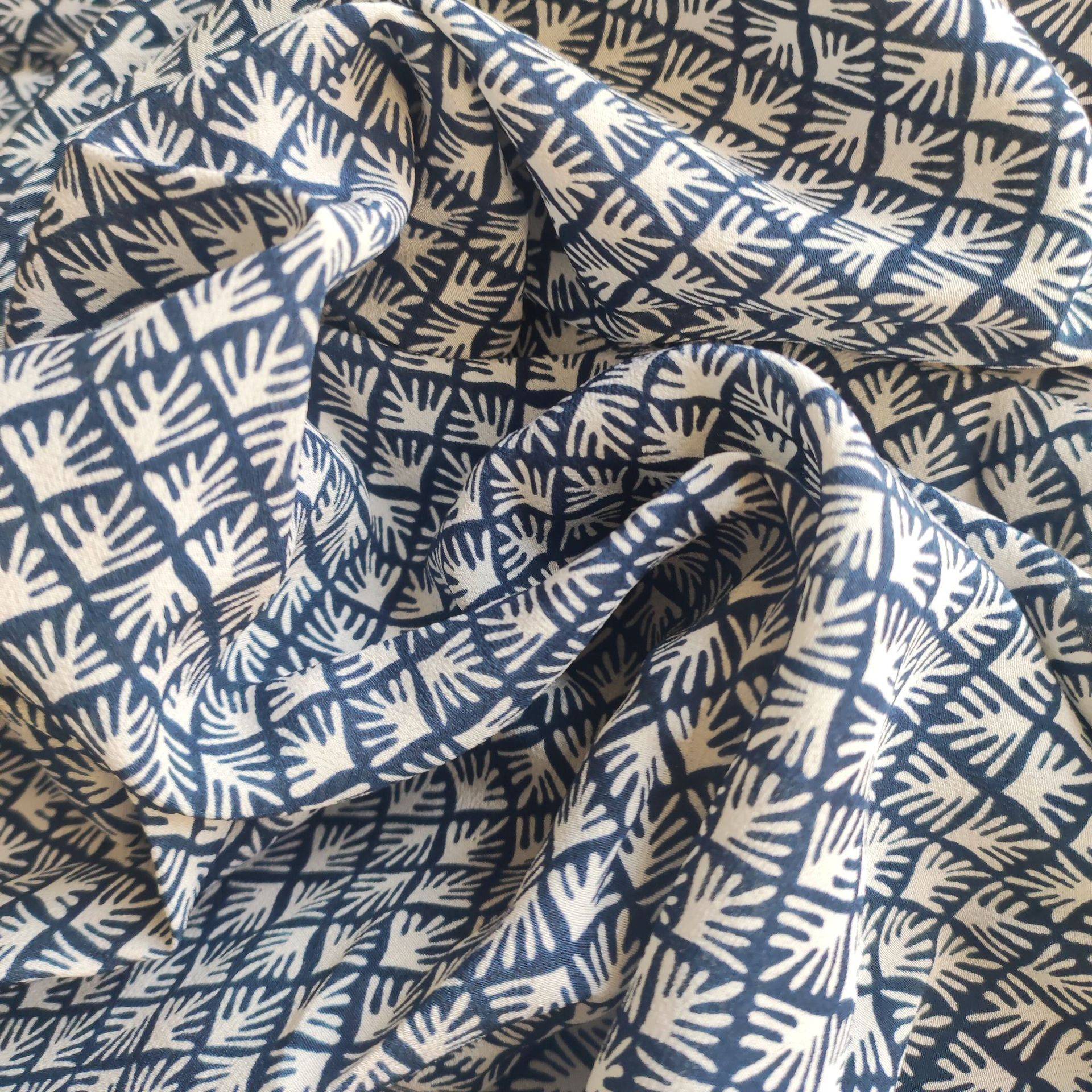 真丝服装面料 12MM弹力双绉  时装布料 可来样印花染色 厂家直供