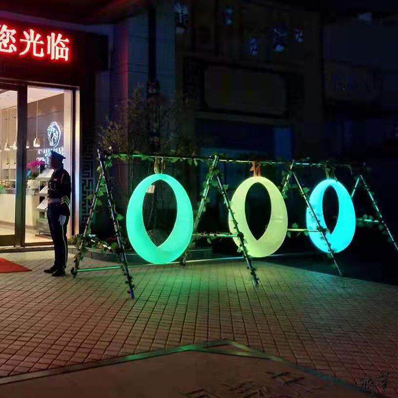 秋千立YXN牌商场庭院新LED发光月亮品秋千吊儿童变景区装饰色灯灯