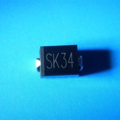 贴片肖特基二极管SK34 3A/40V 1N5822 IN5822 DO-214AA SMB