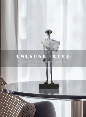 现代极简轻奢黑色金属翅膀u人物雕塑摆件客厅玄关样板房售楼处饰