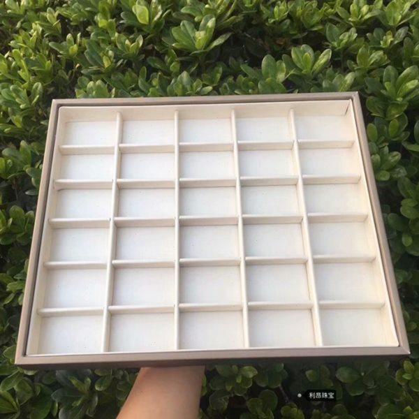 新款拉丝30多格珍珠玛瑙玉石裸珠颗粒空板柜台展示架收纳盒盘包邮,饰品/流行首饰/时尚饰品新,首饰展示架,淘宝优惠券,粉丝福利购,淘宝优惠卷