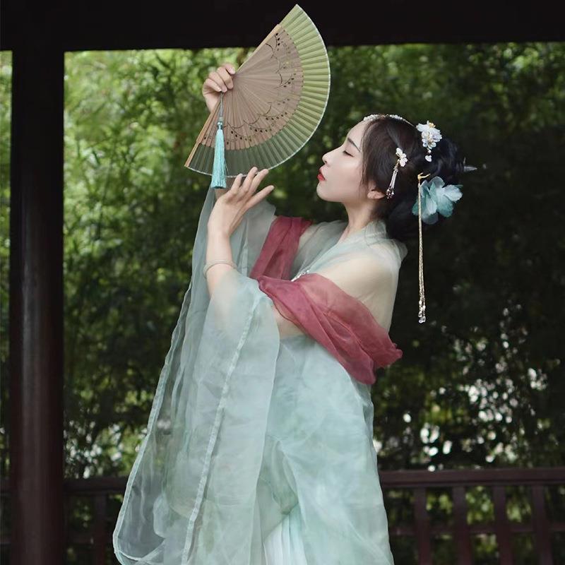 丝艺堂小清新6.6寸女扇草绿色折扇舞蹈汉服扇子纳凉便携小扇子