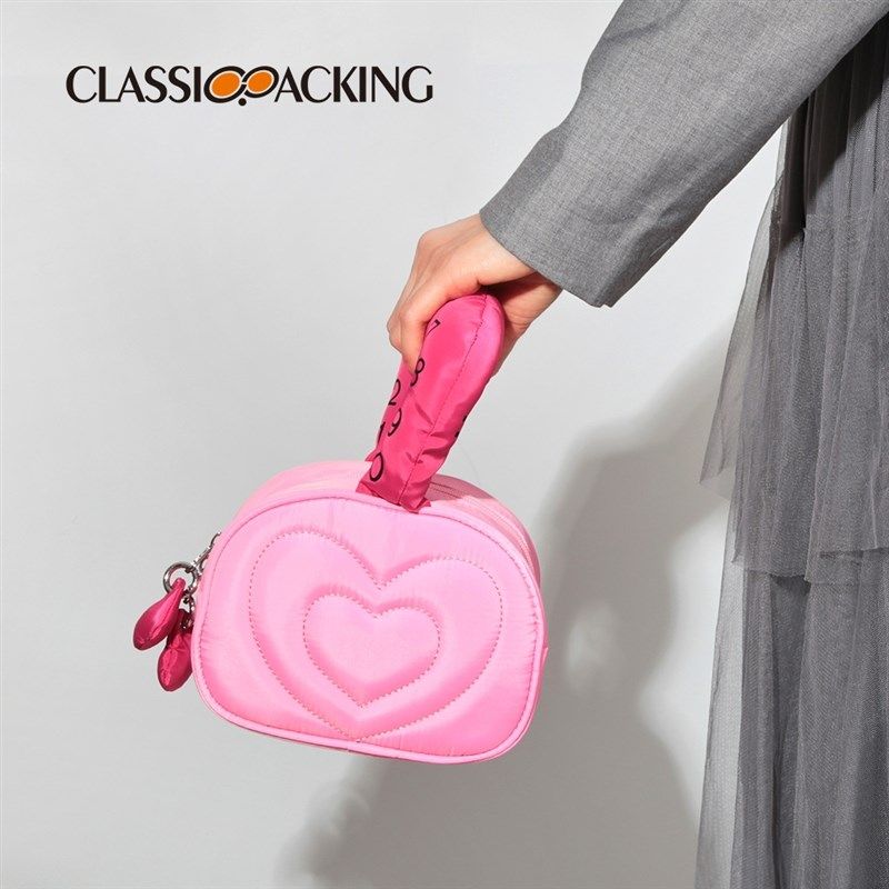 化妆包迷你便携式可爱精致s2023新款创意旅行洗漱包手提收纳包撞