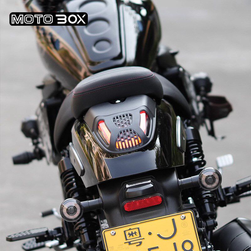 豪爵TR300PLUS款改装件尾灯罩装饰罩刹车灯保护盖专用黑武士配件