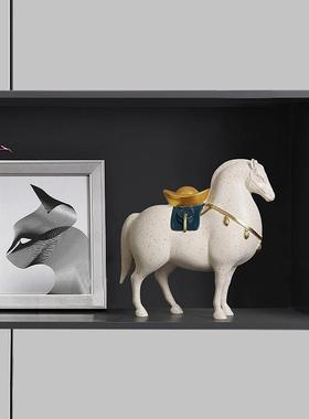 新-中摆公式马上有钱陶瓷摆件客厅电视柜酒柜办室面件桌装饰品