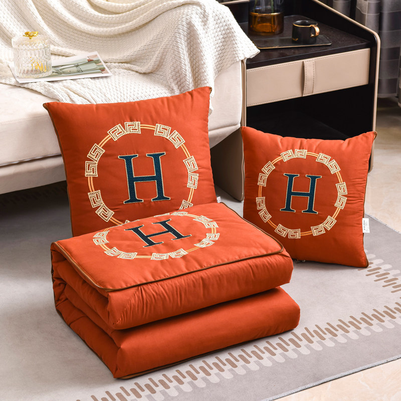 抱枕被子二合一高档办公室沙发靠垫绣花工艺睡觉空调被四季通用,居家布艺,抱枕被,淘宝优惠券,粉丝福利购,淘宝优惠卷