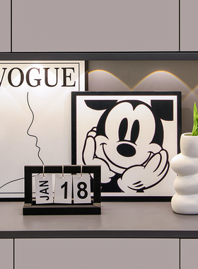 高级感小众软装入户门玄关装饰品摆件轻奢高档客厅电视柜套装家居