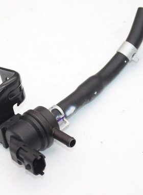 适配北京现代领动IX25名图新胜达途胜索纳塔九汽车碳罐电磁阀配件