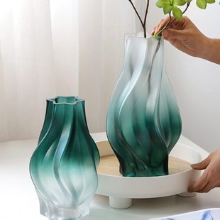 只此青绿腰玻璃花瓶高级感餐桌摆件客厅插花侘寂风绿色家居装饰品