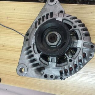 2.8 适配帕萨特领驭域桑塔纳宝来B5a4a6 2.4 2.0 3000发电机 1.8T