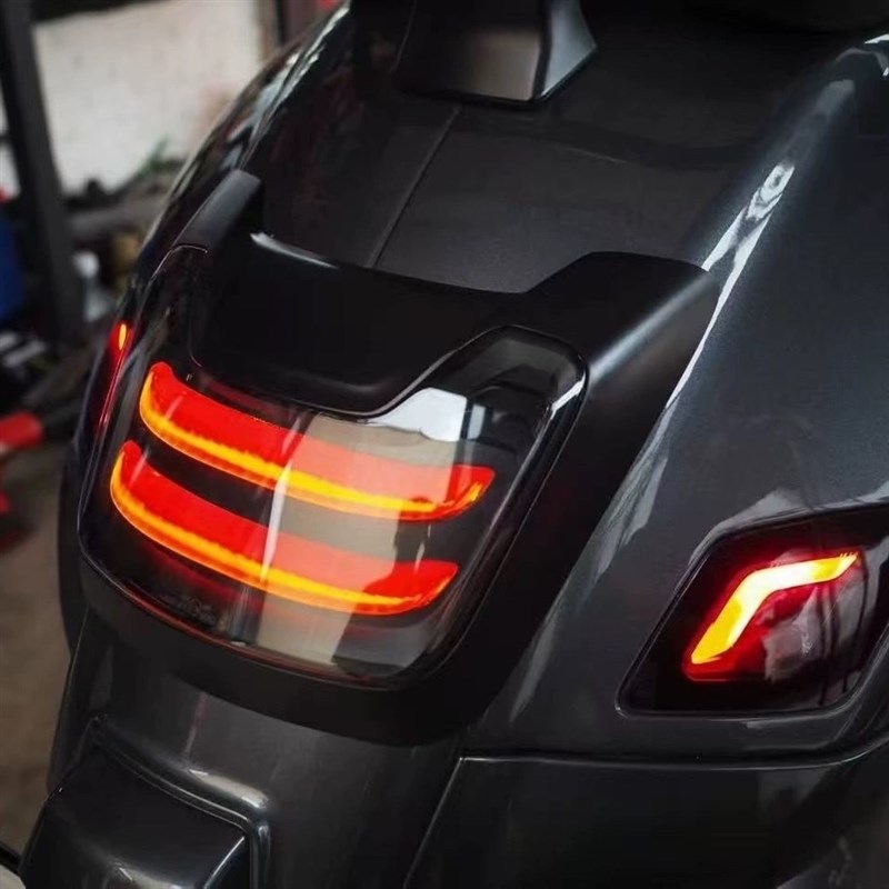 2025款维斯帕改装 koso x vespAa300 转向灯尾灯 gtv gts改装尾灯