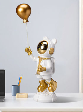 高颜值太空人举气球摆件桌