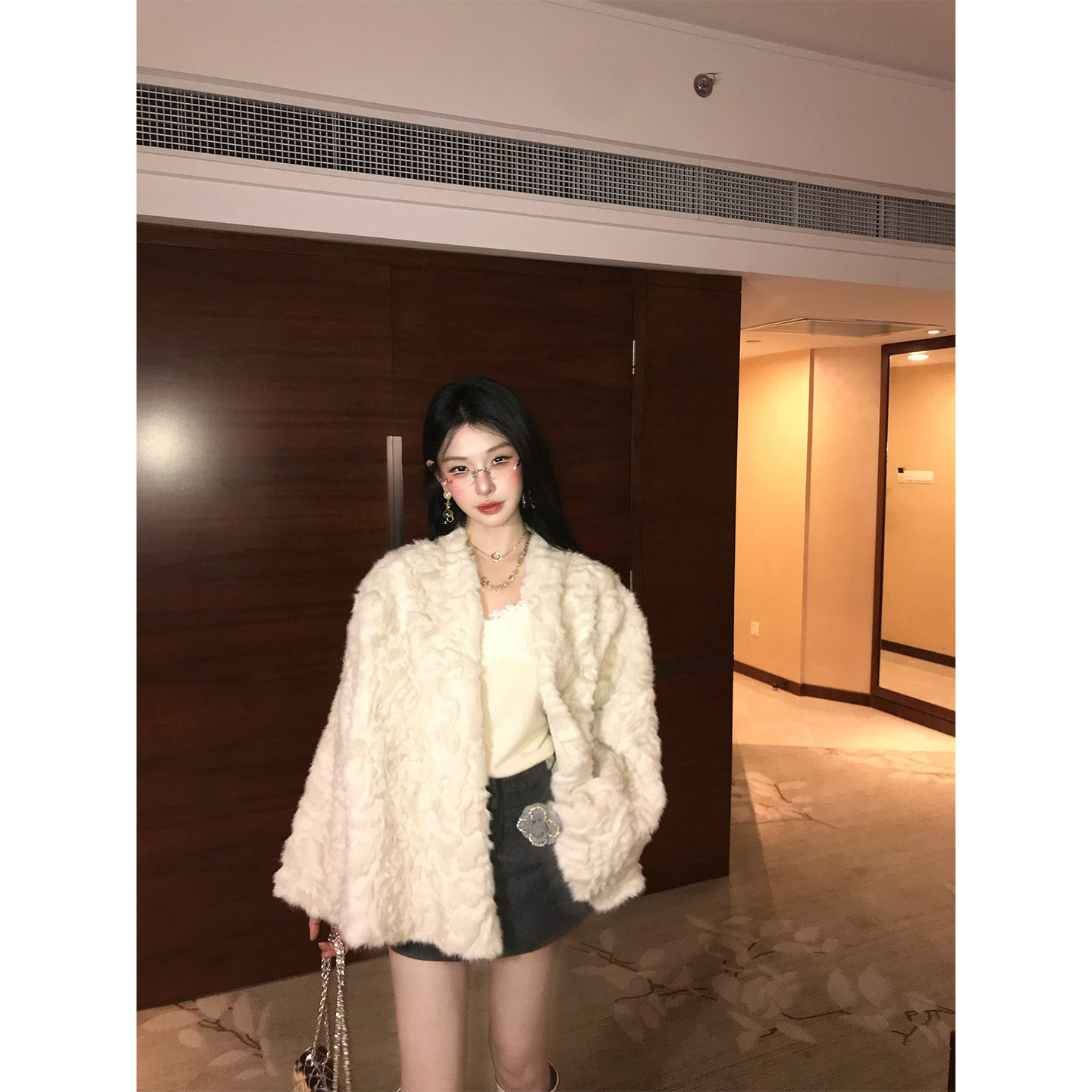 慵懒风毛毛开衫2025新款冬季高级百搭毛毛外套皮毛一体式通勤上衣