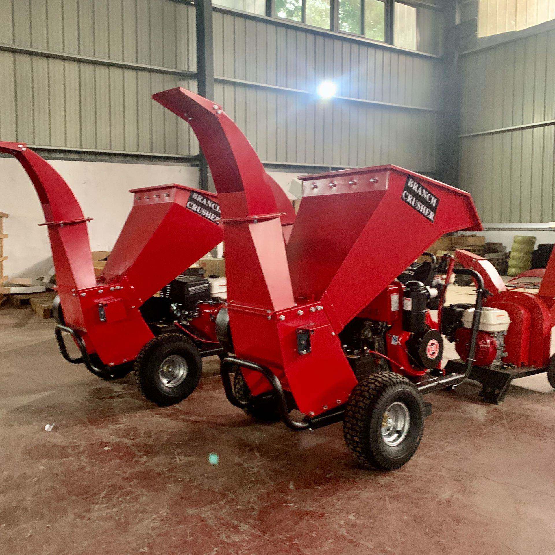 果园剪 枝碎机动式小型FCF碎枝机枝 移15马力立式枝条粉碎机