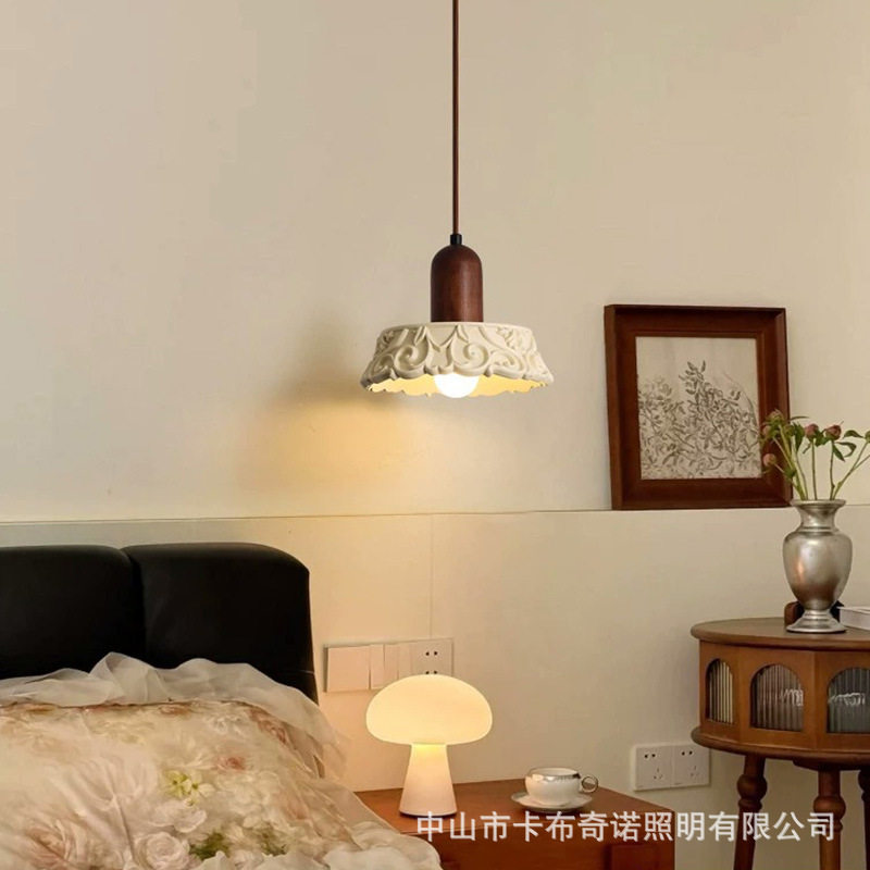 法式复古奶油风吊灯卧室床头中古胡桃木色装饰创意氛围雕花小吊灯