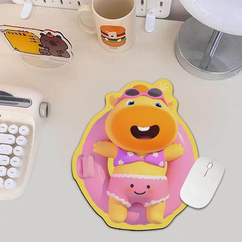 水豚噜噜异形鼠标垫电脑办公学习滑鼠垫笔记本便携加厚护腕书桌垫