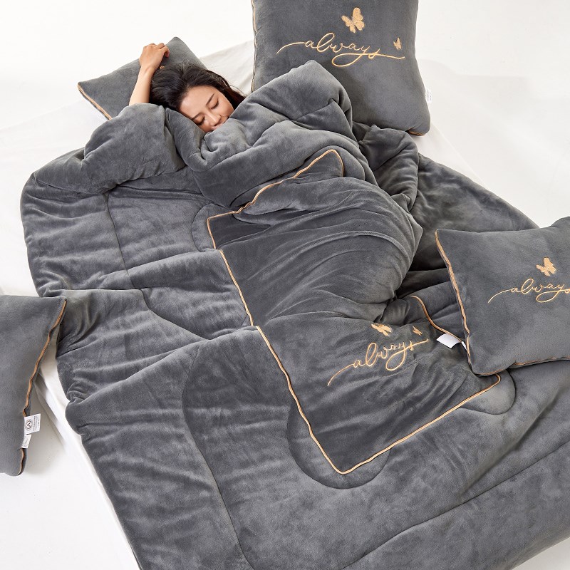 牛奶绒 抱枕被子两用二合一毯子车用靠背午睡折叠冬Y天加厚枕头被