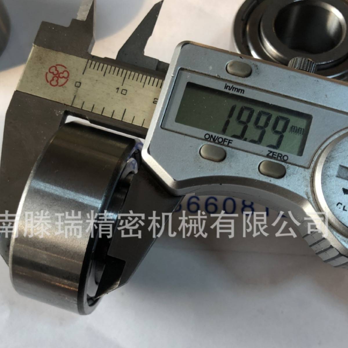 内圈单凸出轴承,单凸轴承:内径20*外径47*高度20,单侧内圈加高