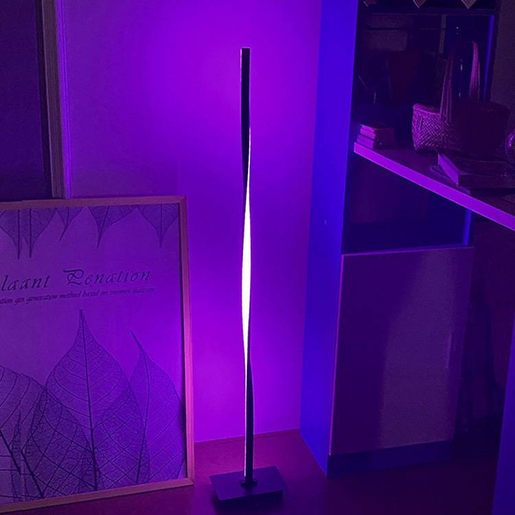 厂家直销现代简约创意个性RGB幻彩落地灯卧室客厅调光长条氛围灯