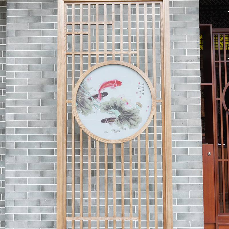 新中式屏风轻奢镂空隔断入户玄关隔断墙酒店装饰置物架木艺装饰