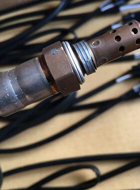 适用光阳原厂弯道情人 赛艇250 300 LIKE180 氧传感器 含氧感知器