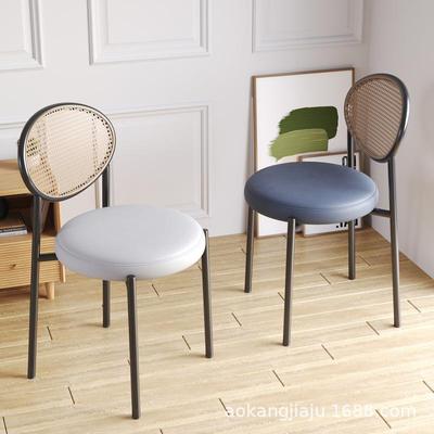 餐椅家用小户型2025新款轻奢餐桌椅子靠背户外藤编复古学习书桌椅