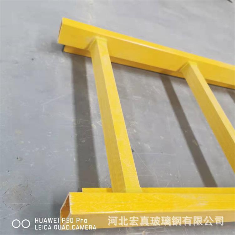 生产玻璃爬钢爬梯玻璃梯钢护笼爬水池防腐梯楼梯DVZ平台护栏