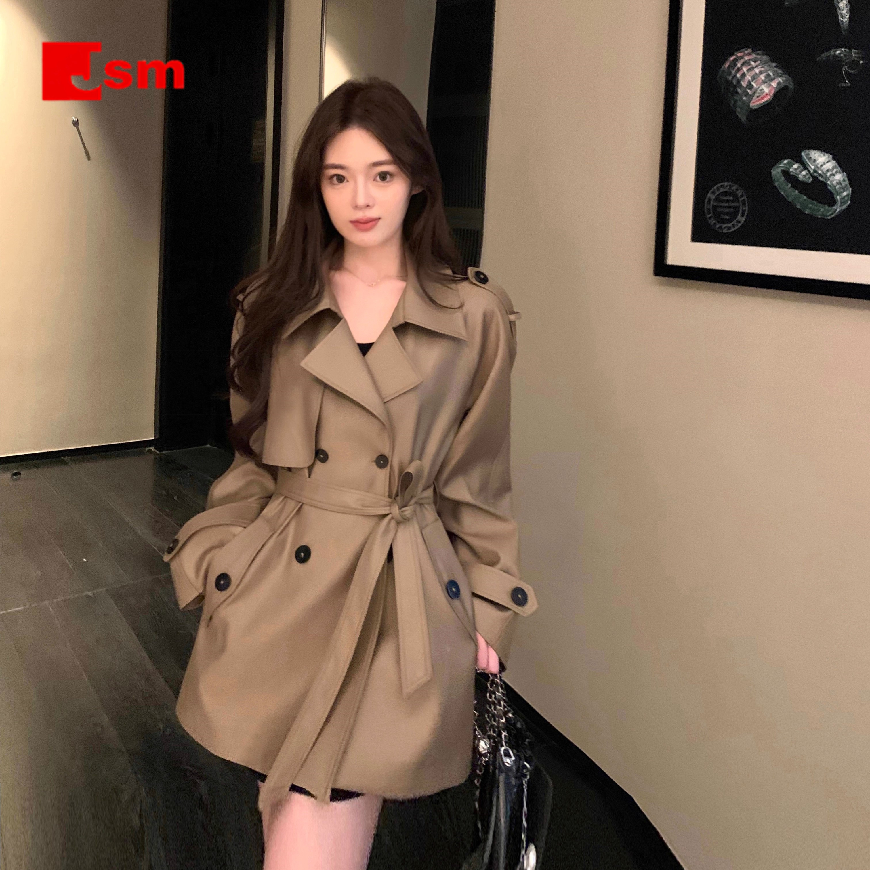 就世美卡其色短款风衣外套女高级感新款春秋收腰大衣小个子短外套