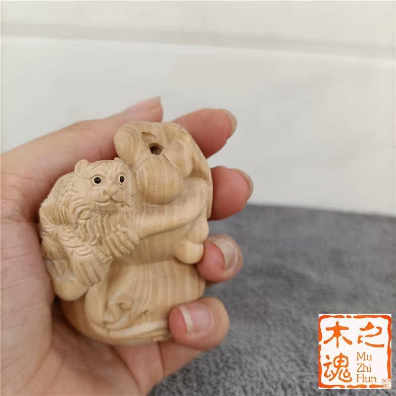 小叶黄杨木雕刻手工把件复摆古生BGO肖猴汽子家居车件灵猴葫芦挂