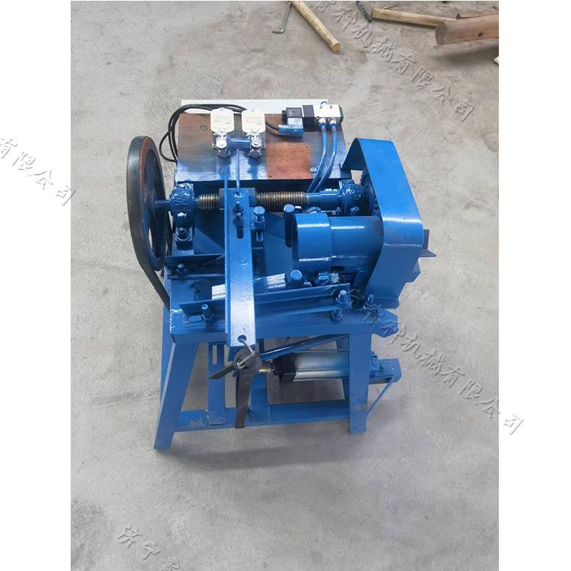 全自动圆形木料开牙机 扫把杆拖把杆套丝机 Threading machine