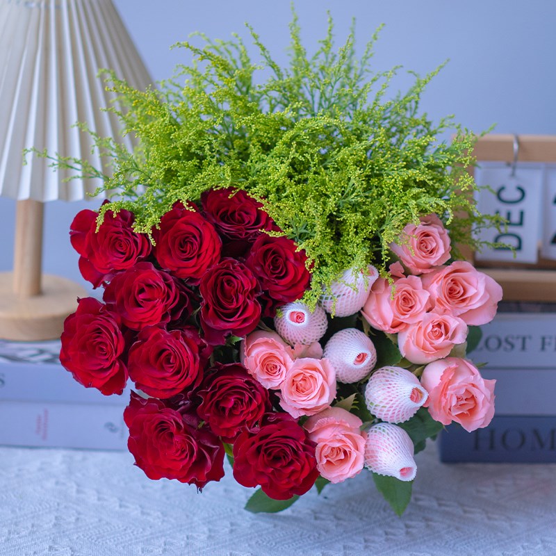 【爆款40支玫瑰】红玫瑰20支+粉玫瑰G20支+配草1扎云南基地鲜花