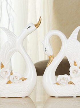 简约现代家居家装饰品陶瓷天鹅摆件结婚婚庆礼物新房酒柜客厅玄关