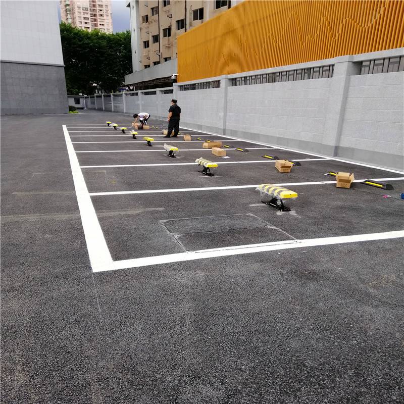 源头厂家促销智能遥控电动汽车位地锁X型升降式停车桩占位器